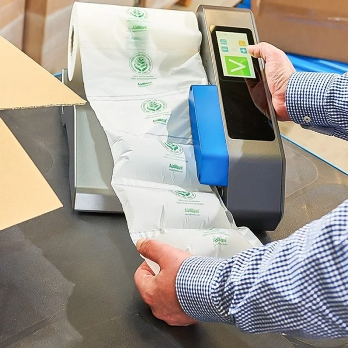 Perne De Aer Din HDPE Pentru Sistem AirWave 1, 2 Denumire Folie cu bule, 8 camere, Lungime Rola 450 m, Dimensiuni 420 X 320 m...