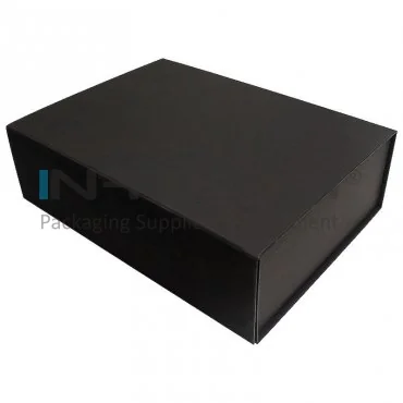 Cutie Pentru Cadouri Cu Inchidere Magnetica Lungime 350 mm, Latime 250 mm, Inaltime 100 mm, Culoare Negru, Tip Carton Mucava, Sistem Inchidere Magnet