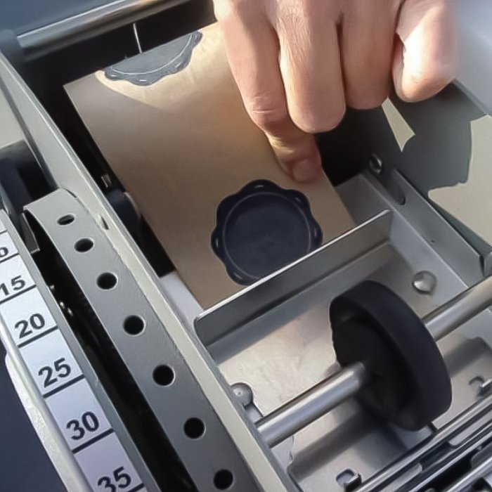 Banda Adeziva Umectibila Din Hartie Kraft-Benzi Adezive Si Adezivi